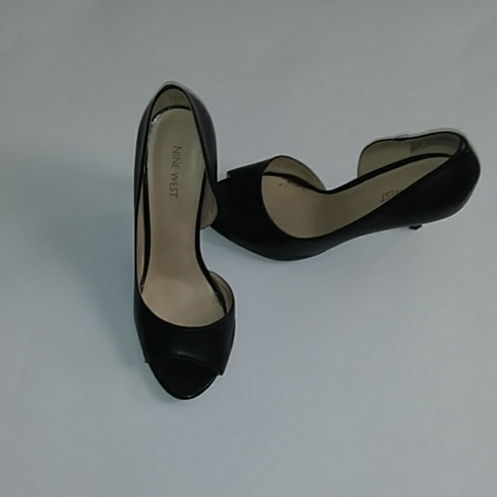 black nine west pumps